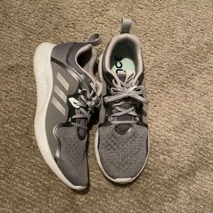 Adidas Bounce Edge sneakers - lt gray 9.5 women